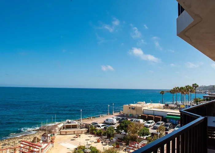 Islet Promenade Seafront 1 Bedroom With Sea View Balcony By Getawaysmalta *