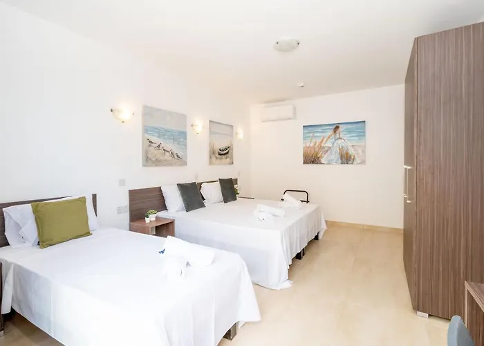 Islet Promenade Seafront 1 Bedroom With Sea View Balcony By Getawaysmalta Apartament