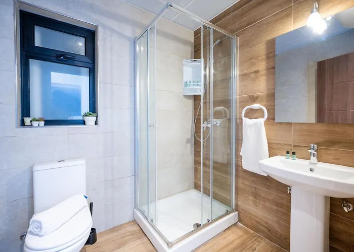 Islet Promenade Seafront 1 Bedroom With Sea View Balcony By Getawaysmalta Apartament