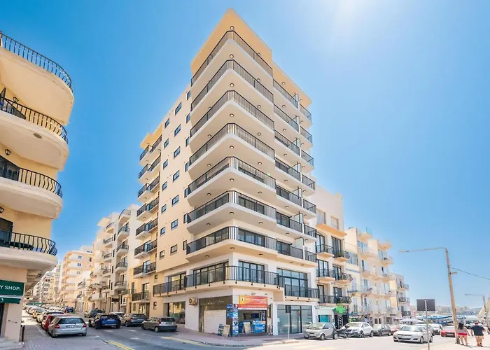 Islet Promenade Seafront 1 Bedroom With Sea View Balcony By Getawaysmalta St Paul's Bay