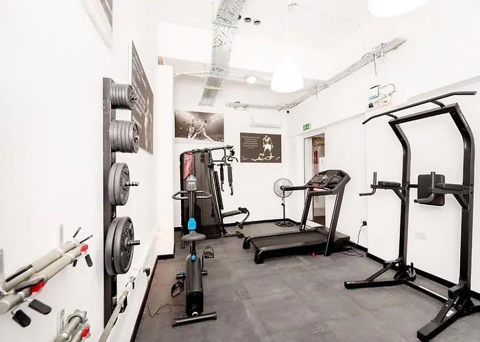 Islet Promenade Seafront 1 Bedroom With Sea View Balcony By Getawaysmalta