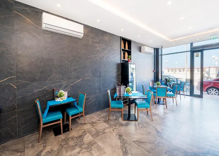 Islet Promenade Seafront 1 Bedroom With Sea View Balcony By Getawaysmalta