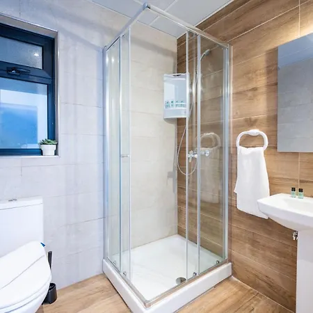 Islet Promenade Seafront 1 Bedroom With Sea View Balcony By Getawaysmalta Apartamento