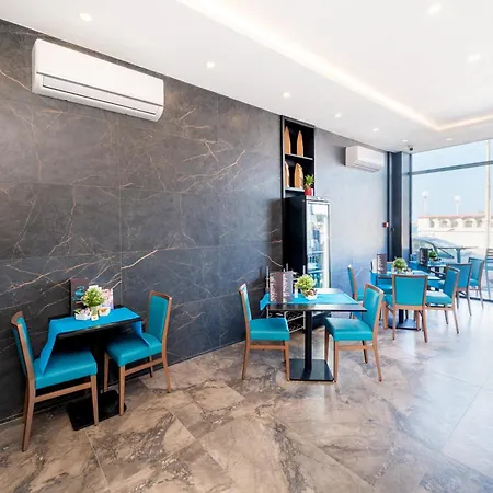 Islet Promenade Seafront 1 Bedroom With Sea View Balcony By Getawaysmalta