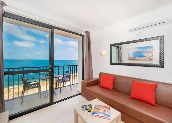 Islet Promenade Seafront 1 Bedroom With Sea View Balcony By Getawaysmalta