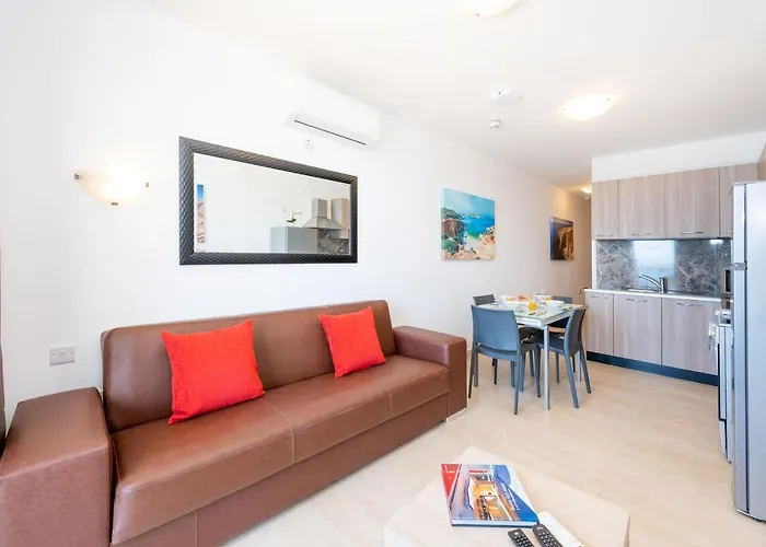 Appartement Islet Promenade Seafront 1 Bedroom With Sea View Balcony By Getawaysmalta