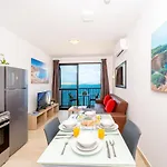 Islet Promenade Seafront 1 Bedroom With Sea View Balcony By Getawaysmalta Apartament