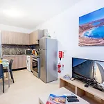 Islet Promenade Seafront 1 Bedroom With Sea View Balcony By Getawaysmalta Apartament *