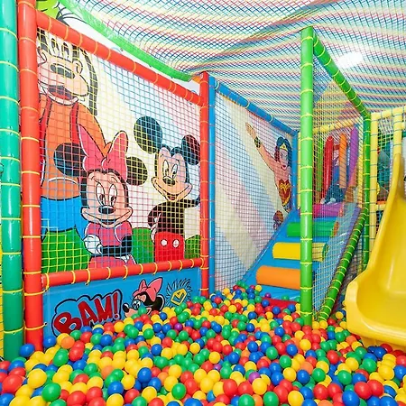 Islet Promenade Seafront 1 Bedroom With Sea View Balcony By Getawaysmalta