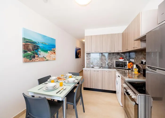 Apartment Islet Promenade Seafront 1 Bedroom With Sea View Balcony By Getawaysmalta